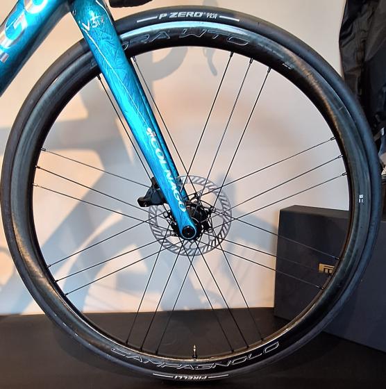 REVIEW of Colnago V3Rs Disc